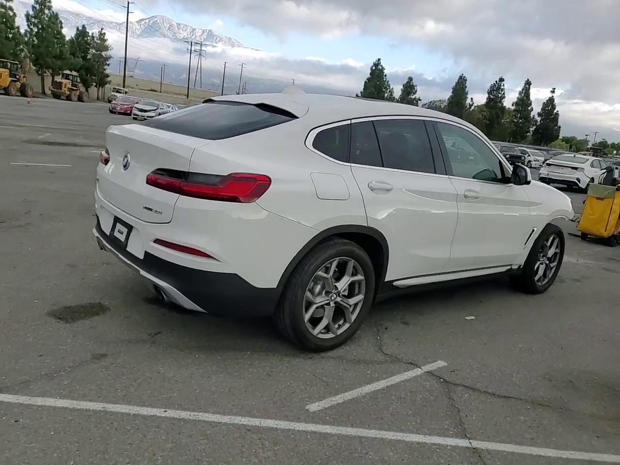 Фото: 5UX2V1C01M9H64809