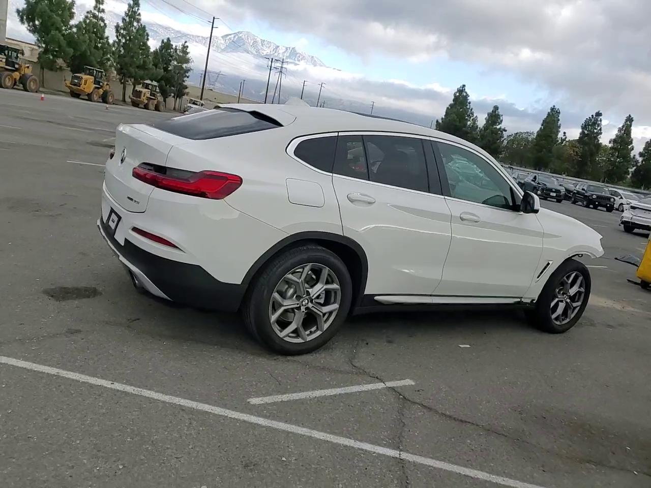 Фото: 5UX2V1C01M9H64809