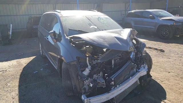 2020 Chrysler Pacifica Touring L VIN: 2C4RC1BG5LR112267 Lot: 90342275