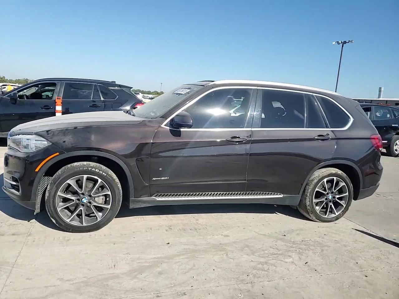 Фото: 5UXKR6C52J0U14728