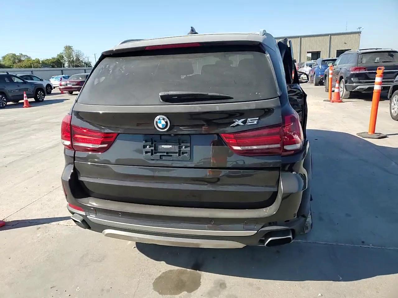 Фото: 5UXKR6C52J0U14728