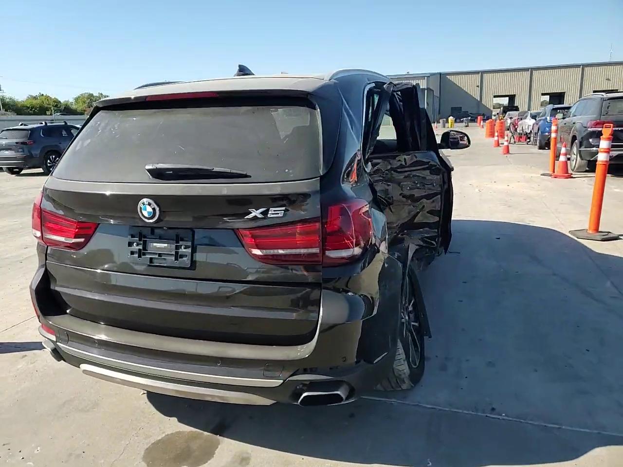 Фото: 5UXKR6C52J0U14728