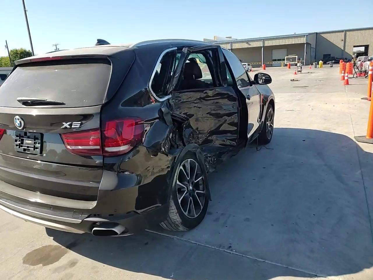 Фото: 5UXKR6C52J0U14728