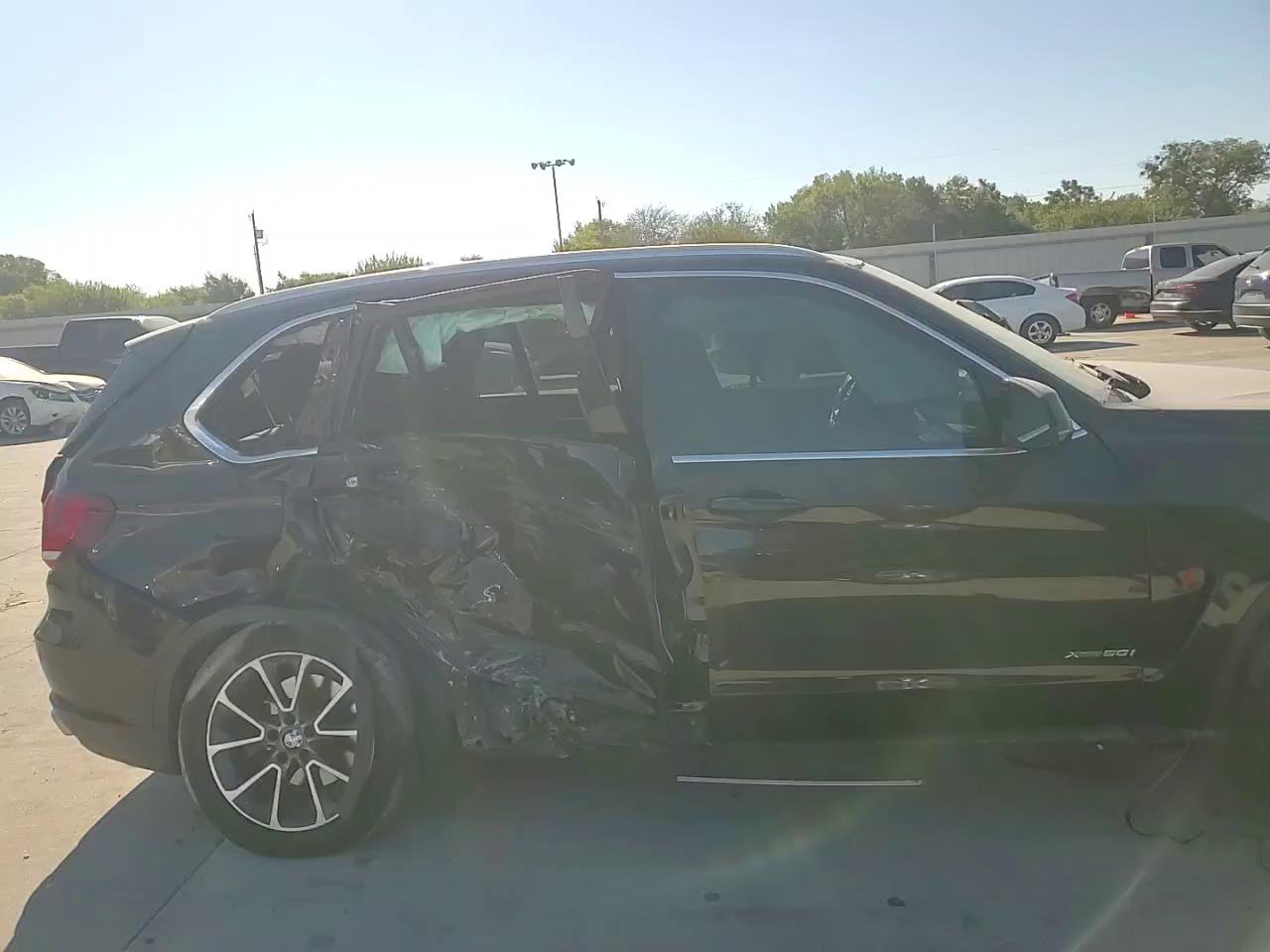 Фото: 5UXKR6C52J0U14728