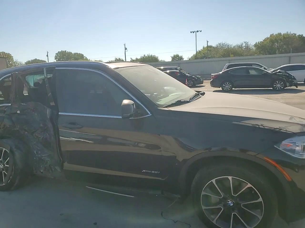 Фото: 5UXKR6C52J0U14728