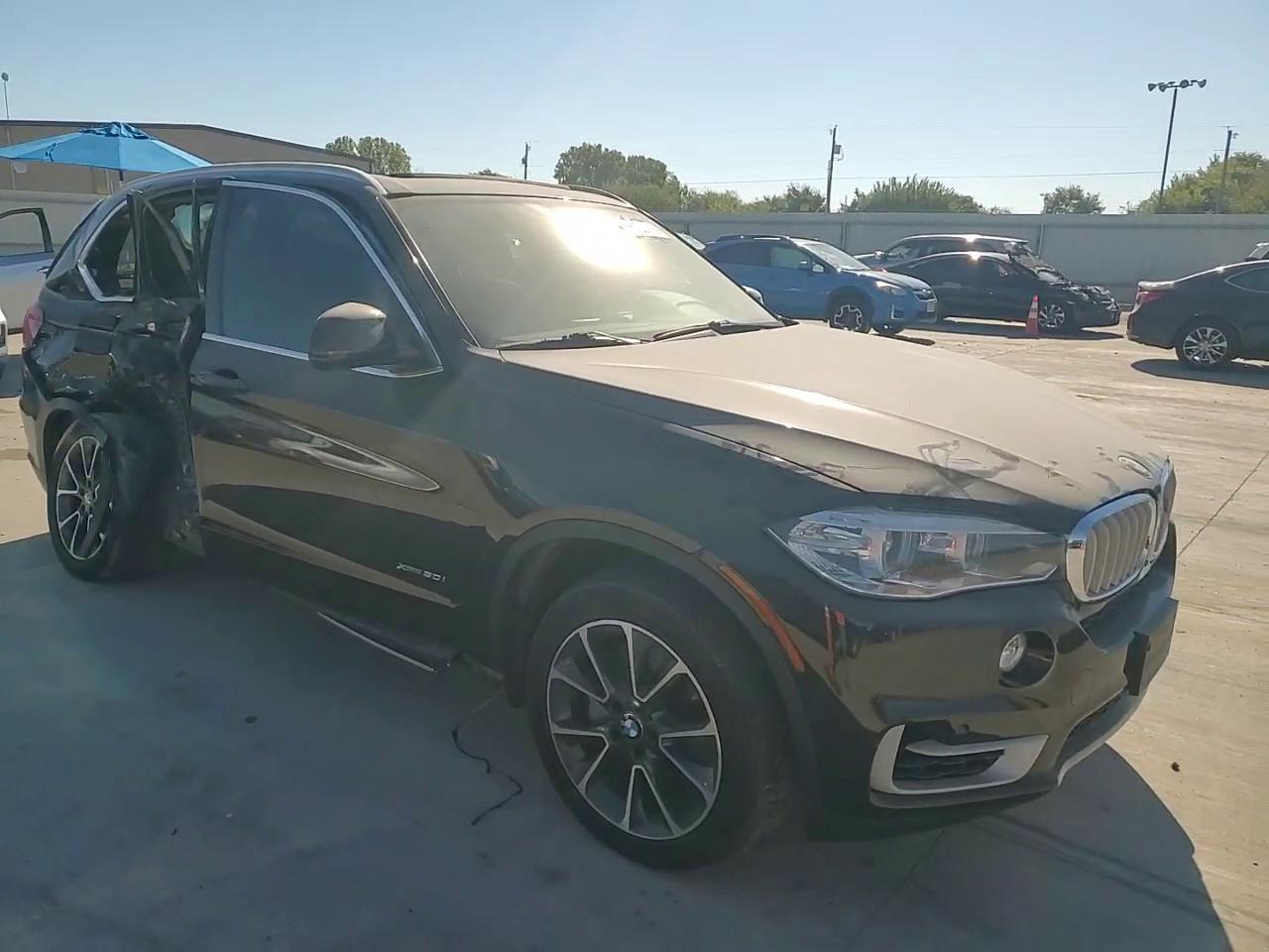 Фото: 5UXKR6C52J0U14728