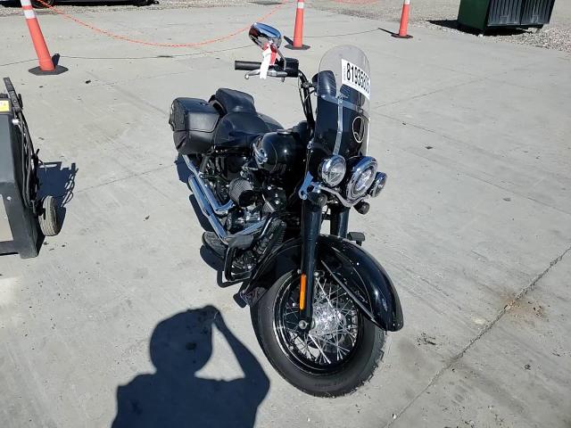 2018 Harley-Davidson Flhc Heritage Classic VIN: 1HD1YAJ17JC055098 Lot: 81935805