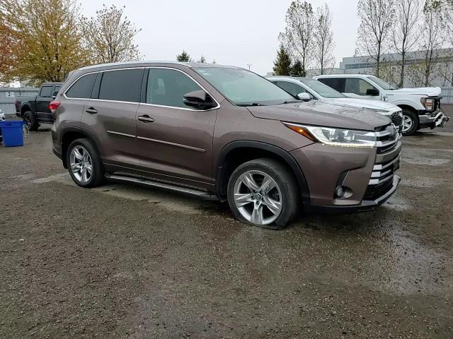 2018 Toyota Highlander Limited VIN: 5TDYZRFH7JS249565 Lot: 89820915