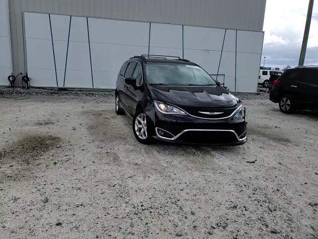 2017 Chrysler Pacifica Touring L VIN: 2C4RC1BG7HR756750 Lot: 85896375