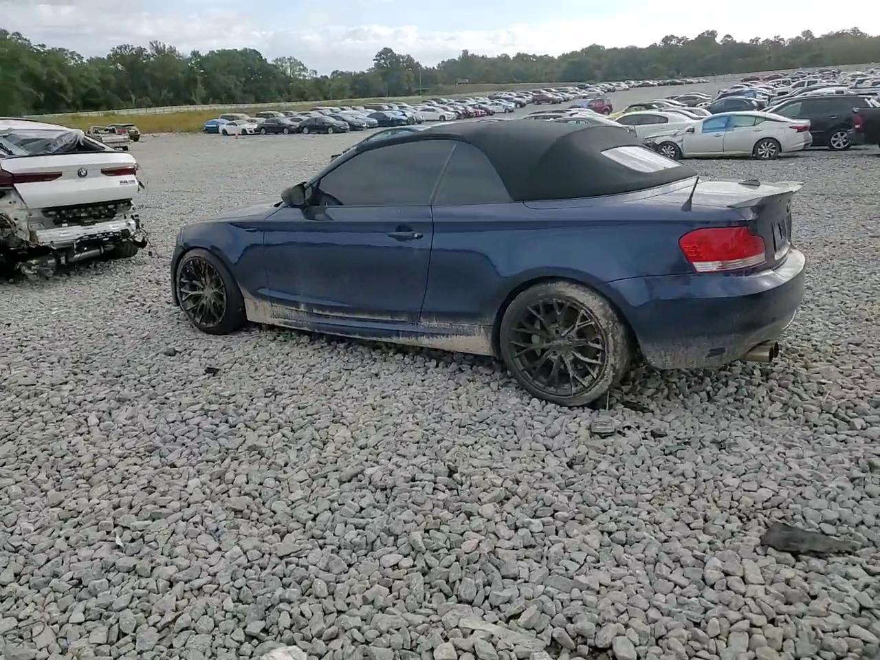 Фото: WBAUN7C53BVM25153