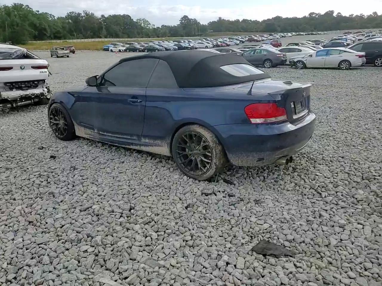 Фото: WBAUN7C53BVM25153