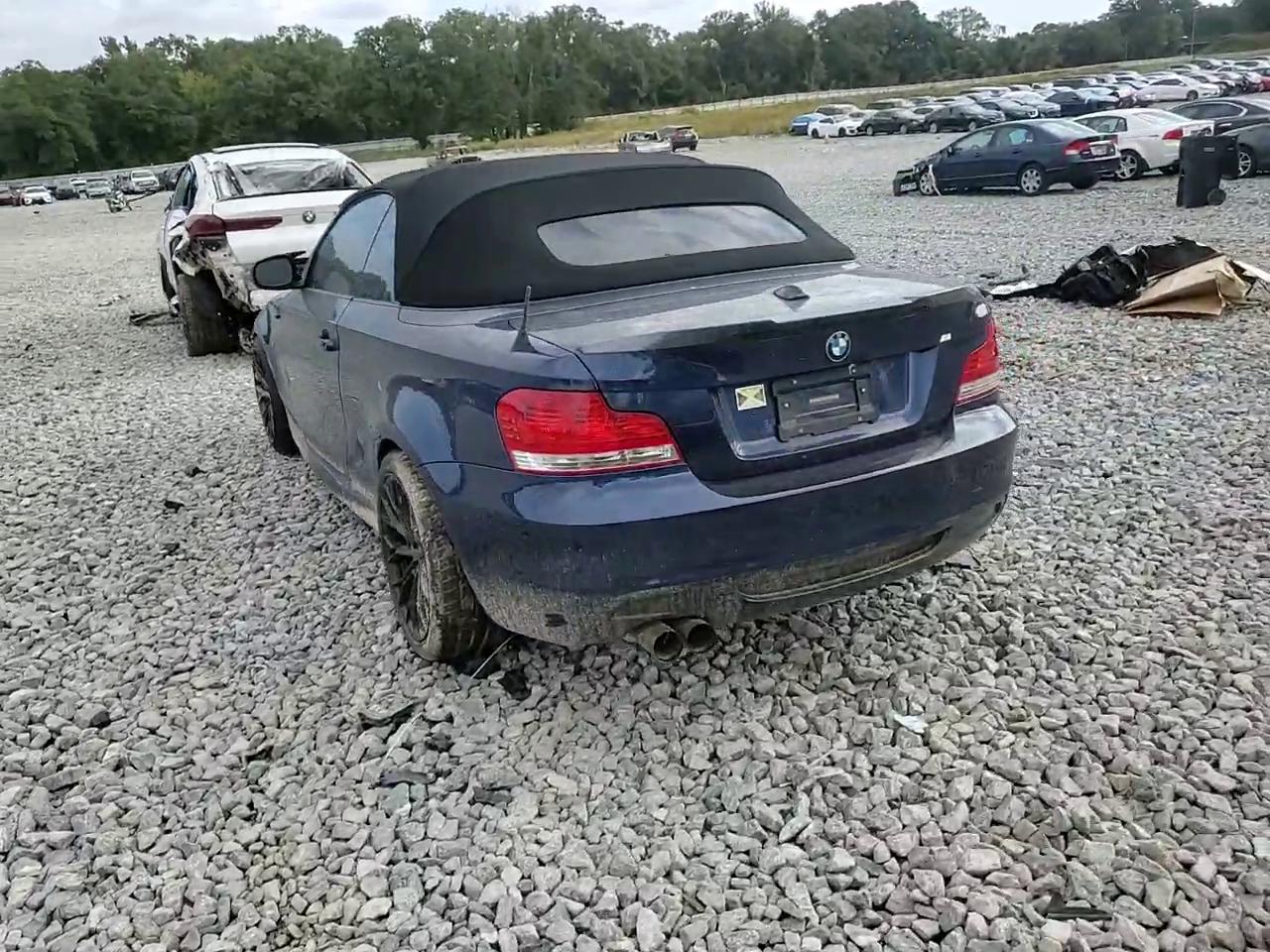 Фото: WBAUN7C53BVM25153