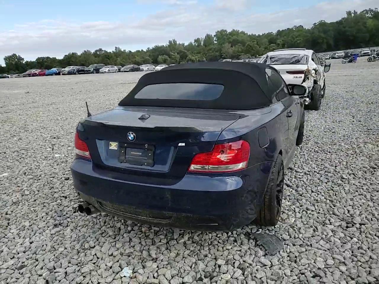 Фото: WBAUN7C53BVM25153