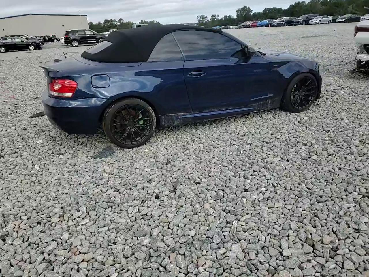 Фото: WBAUN7C53BVM25153