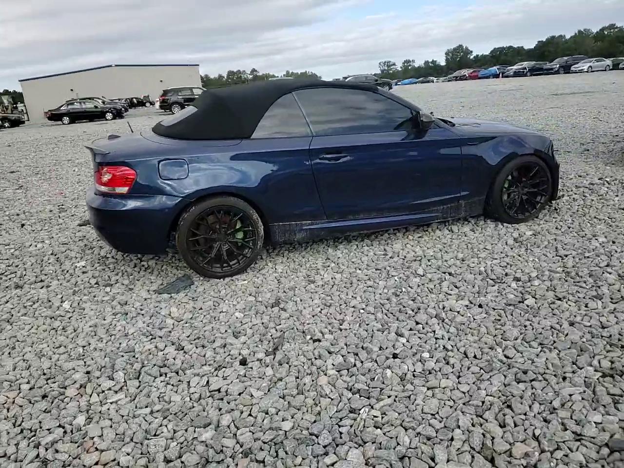 Фото: WBAUN7C53BVM25153