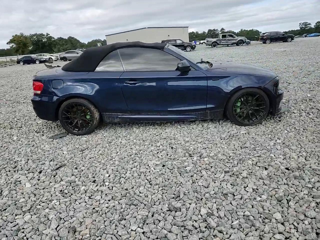 Фото: WBAUN7C53BVM25153