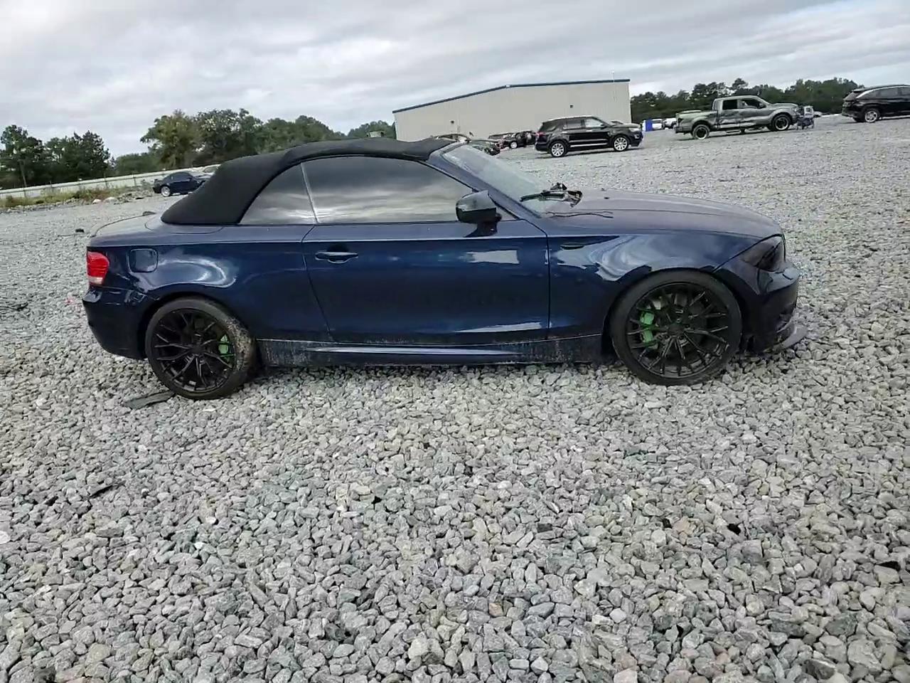 Фото: WBAUN7C53BVM25153