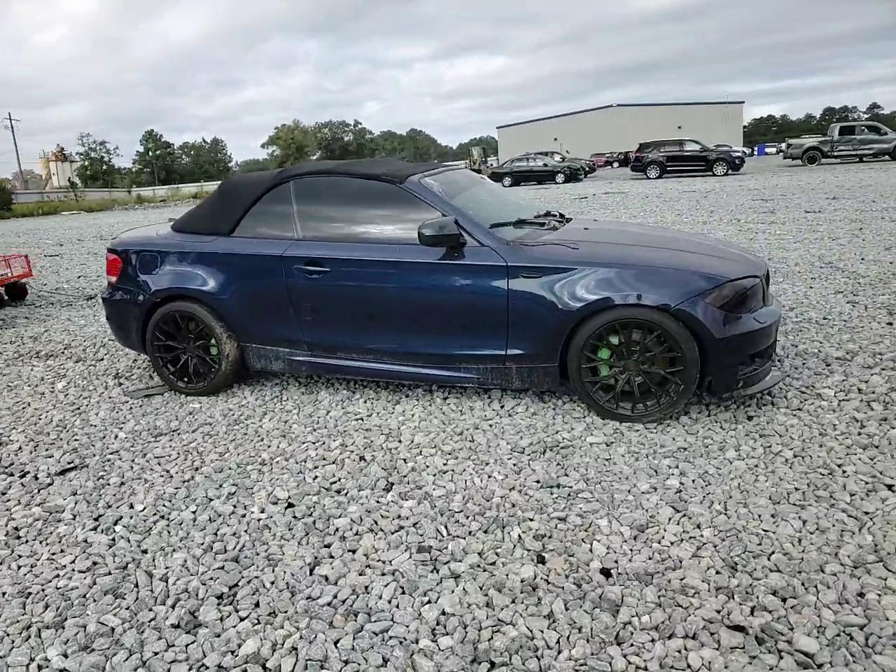 Фото: WBAUN7C53BVM25153