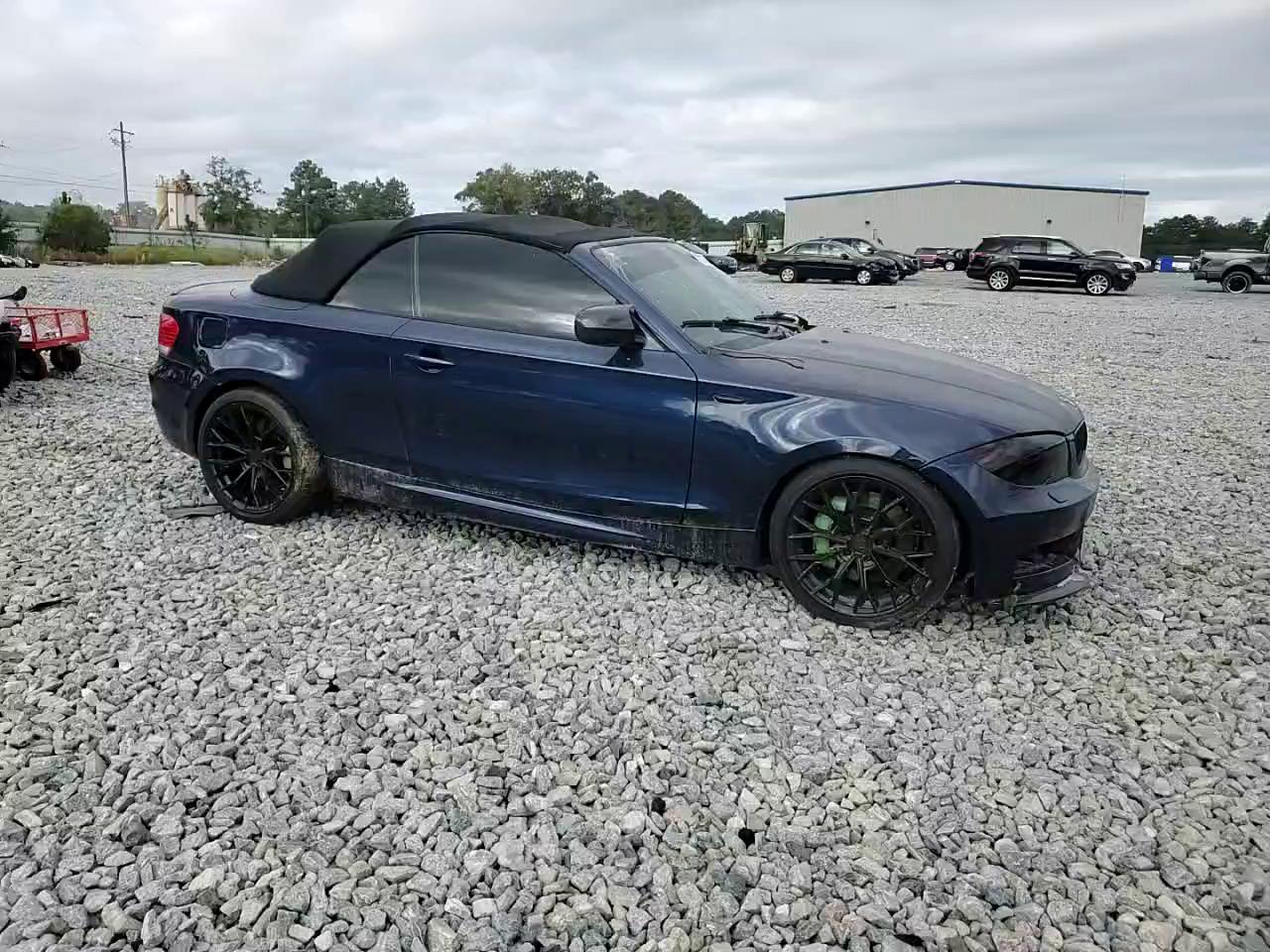 Фото: WBAUN7C53BVM25153