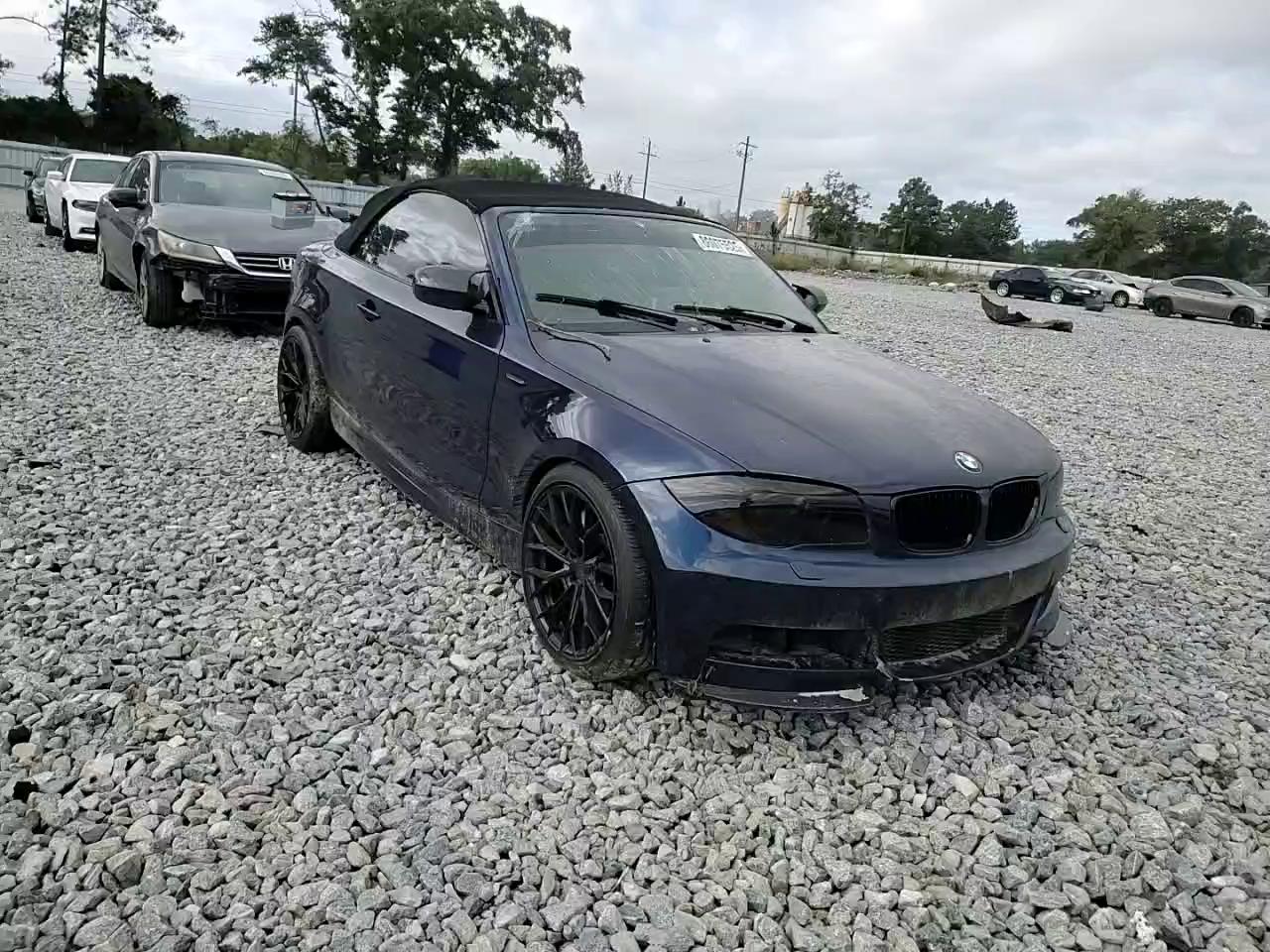 Фото: WBAUN7C53BVM25153