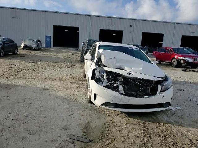 2017 Kia Forte Lx VIN: 3KPFK4A74HE027440 Lot: 85563785
