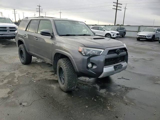 2015 Toyota 4Runner Sr5/Sr5 Premium VIN: JTEBU5JR2F5272032 Lot: 82373555