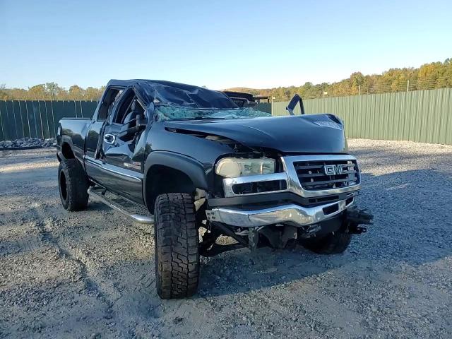 2005 GMC Sierra C2500 Heavy Duty VIN: 1GTHC29245E137804 Lot: 89714715