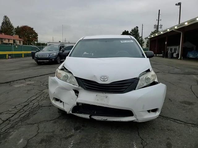 2011 Toyota Sienna Base VIN: 5TDKA3DC0BS003153 Lot: 85714755