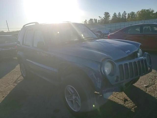 2005 Jeep Liberty Sport VIN: 1J4GL48K75W568621 Lot: 85915965