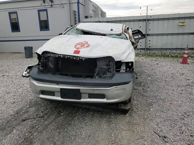 2015 Ram 1500 St VIN: 3C6JR6DTXFG606192 Lot: 82327625