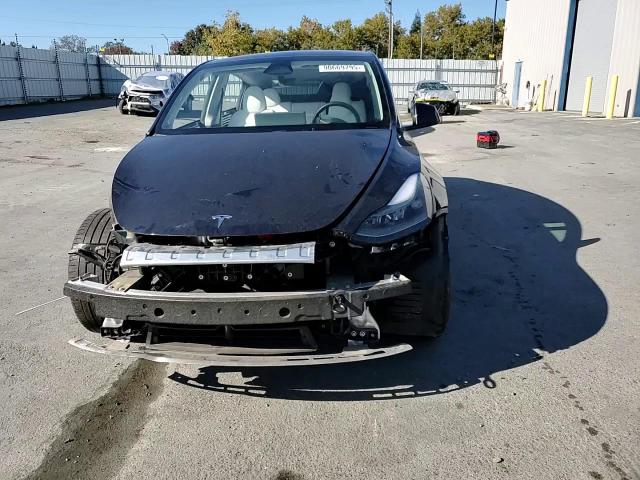 2024 Tesla Model Y VIN: 7SAYGDEF7RF064170 Lot: 90669795
