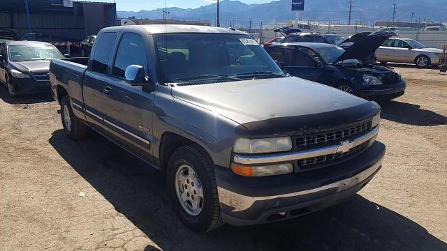 2002 Chevrolet Silverado C1500 VIN: 2GCEC19T421355647 Lot: 85381495