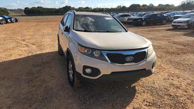 2011 Kia Sorento Base VIN: 5XYKT3A16BG090454 Lot: 82173145