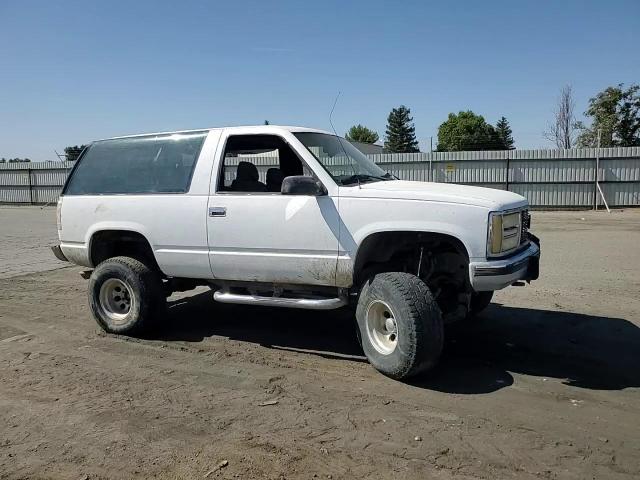 1993 GMC Yukon VIN: 1GKEK18K6PJ733450 Lot: 84430605