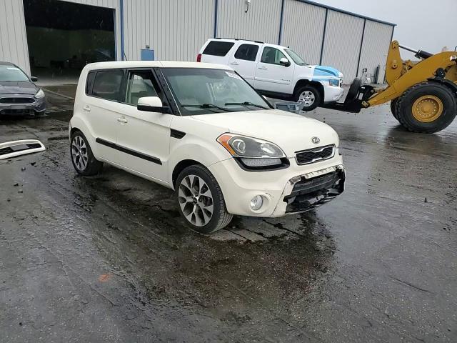 2012 Kia Soul + VIN: KNDJT2A66C7370391 Lot: 84949855