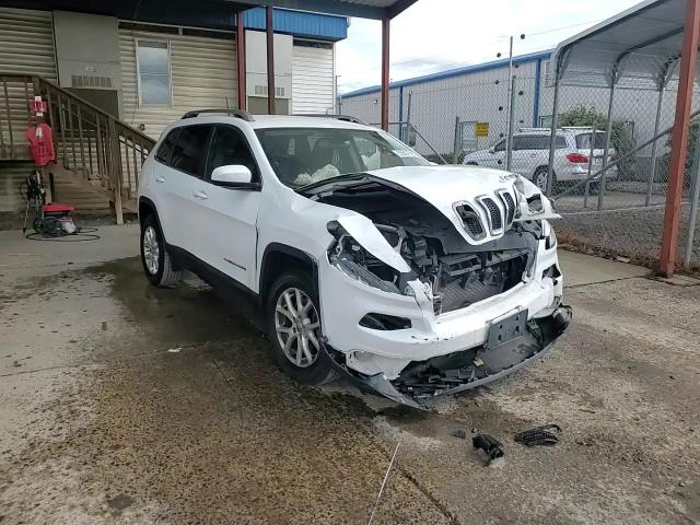 2016 Jeep Cherokee Latitude VIN: 1C4PJMCB8GW187043 Lot: 85507725