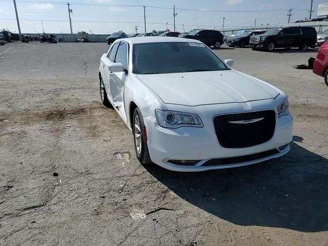 2015 Chrysler 300 Limited VIN: 2C3CCAAG1FH792528 Lot: 86185845