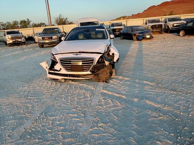 2015 Hyundai Genesis 3.8L VIN: KMHGN4JE5FU070656 Lot: 85705475