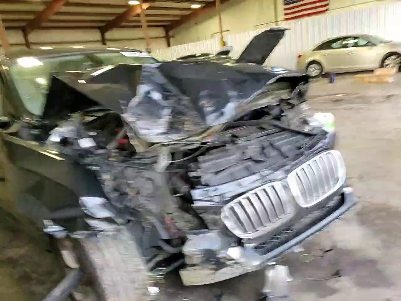 Фото: 5UXWX7C52DL981859