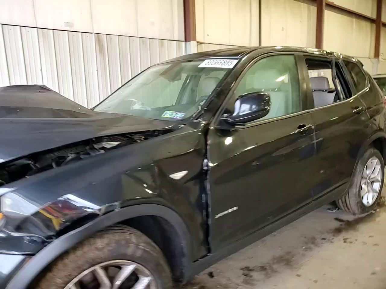 Фото: 5UXWX7C52DL981859