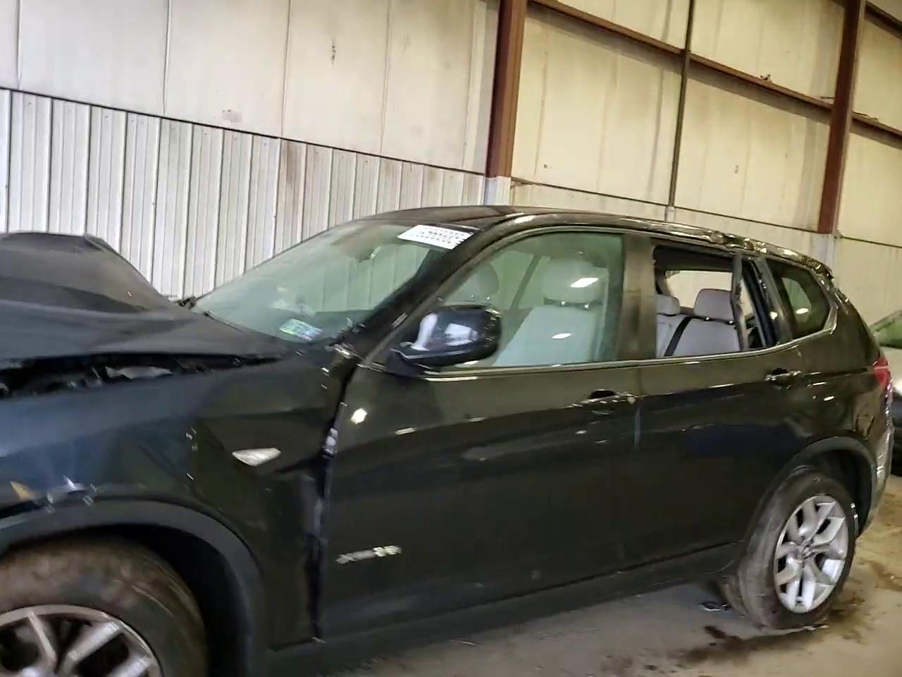 Фото: 5UXWX7C52DL981859