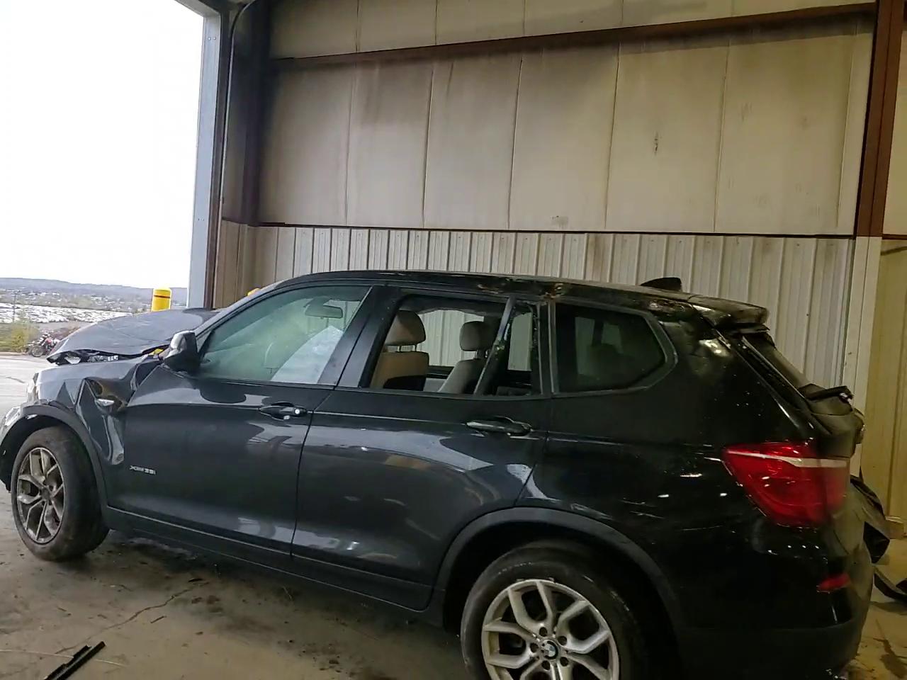 Фото: 5UXWX7C52DL981859