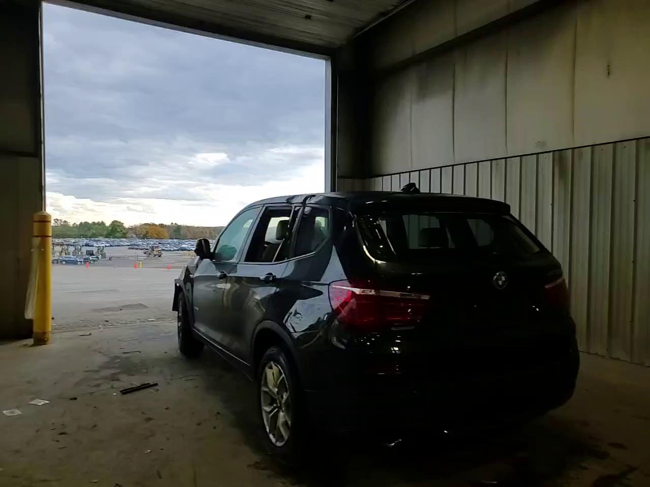 Фото: 5UXWX7C52DL981859