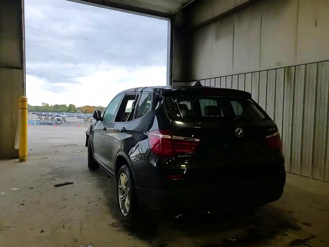 Фото: 5UXWX7C52DL981859