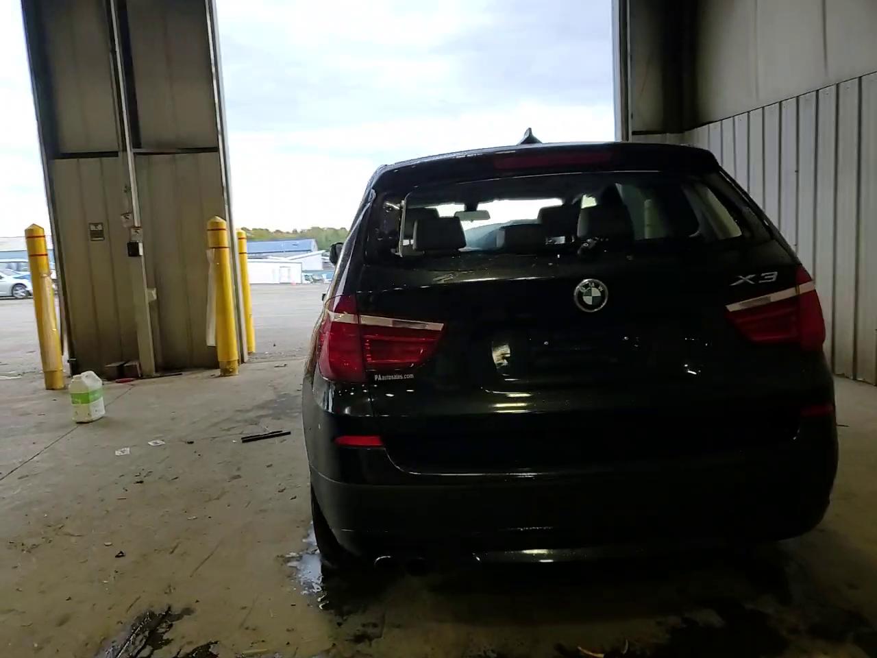 Фото: 5UXWX7C52DL981859