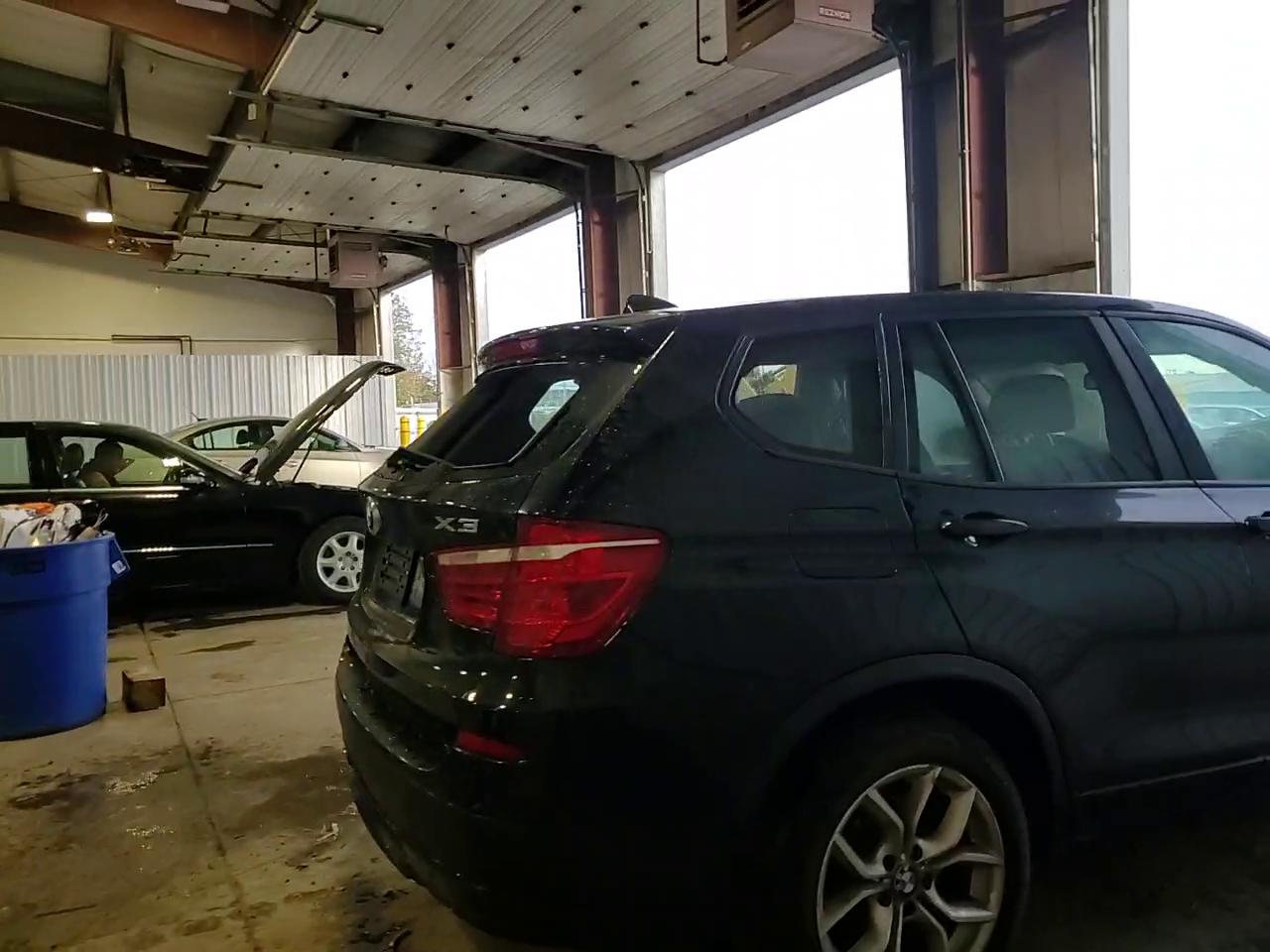 Фото: 5UXWX7C52DL981859