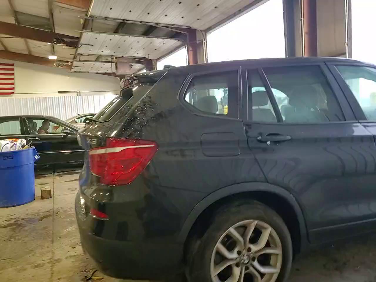 Фото: 5UXWX7C52DL981859