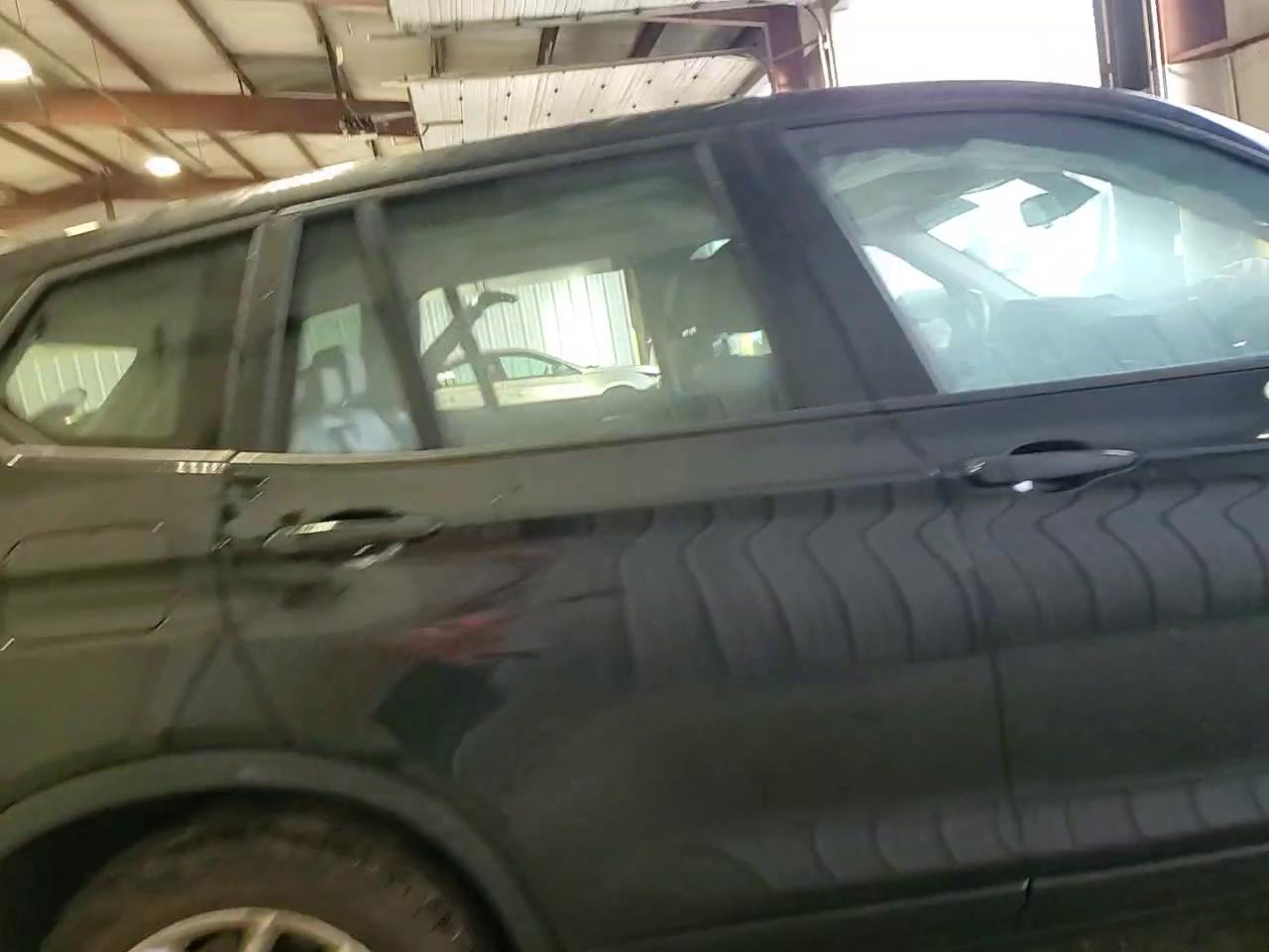 Фото: 5UXWX7C52DL981859