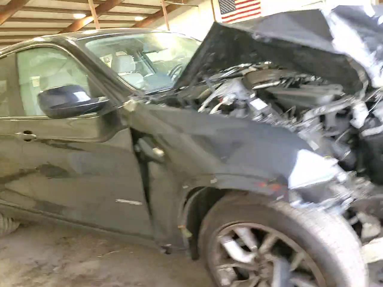 Фото: 5UXWX7C52DL981859