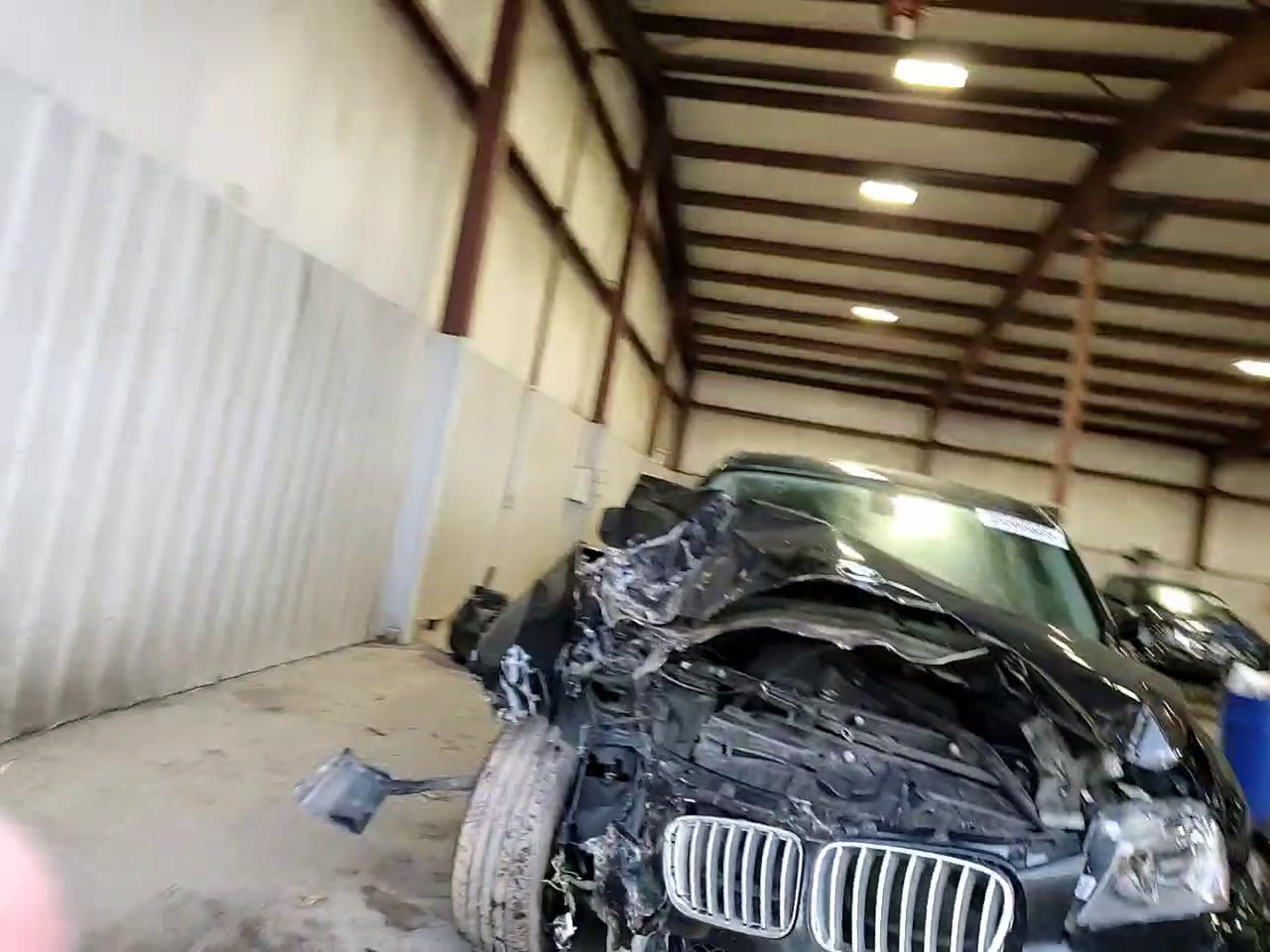 Фото: 5UXWX7C52DL981859